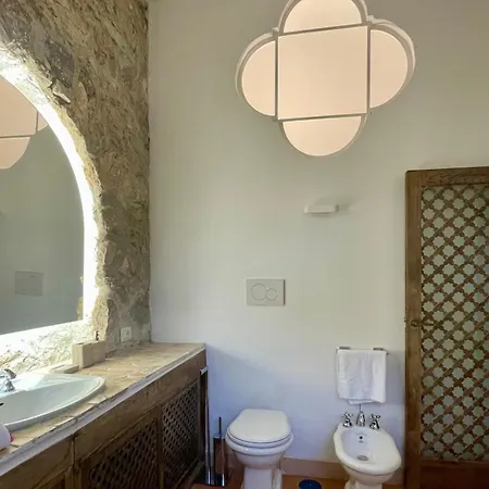 Grazia Vila